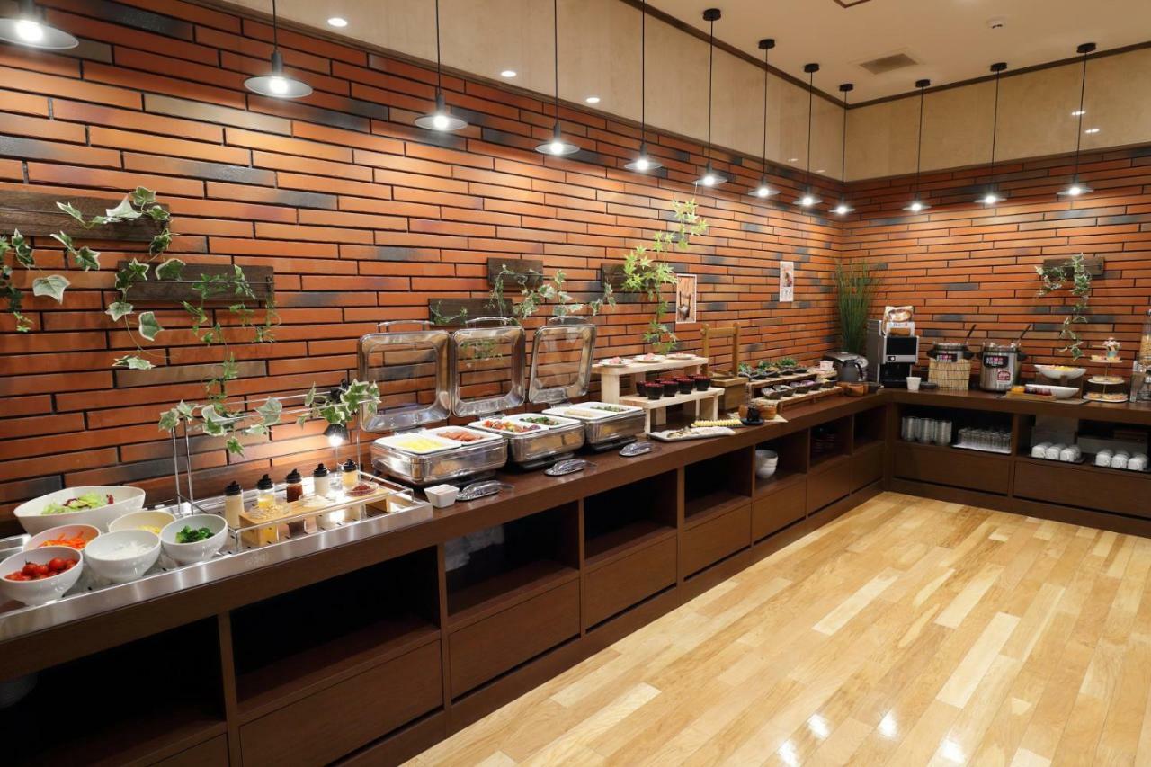 Hotel Wbf Shinsaibashi Osaka Buitenkant foto
