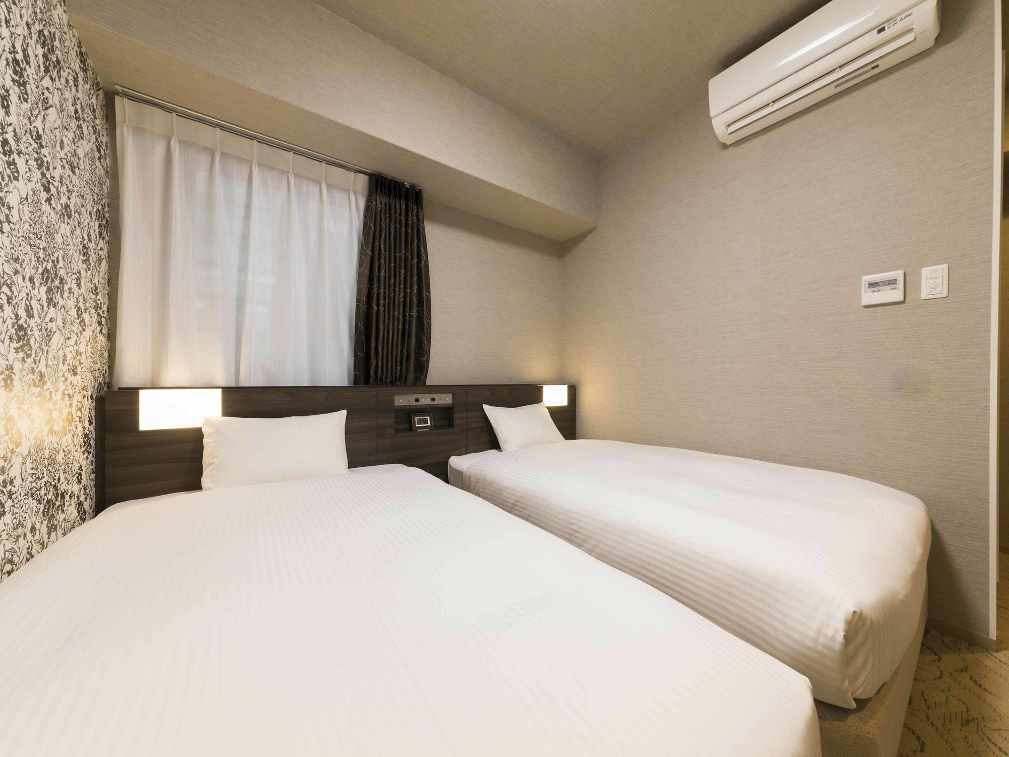 Hotel Wbf Shinsaibashi Osaka Buitenkant foto
