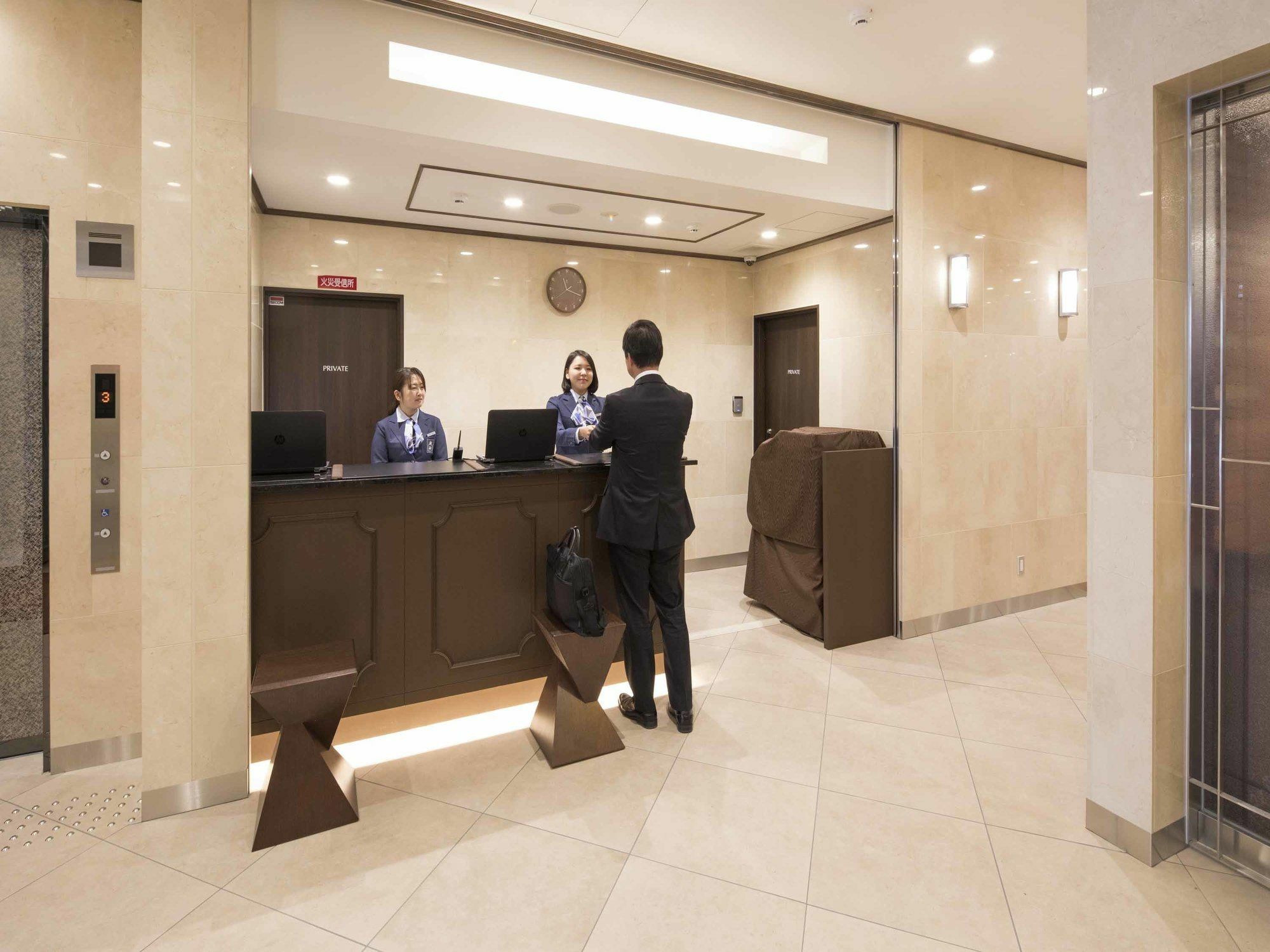 Hotel Wbf Shinsaibashi Osaka Buitenkant foto