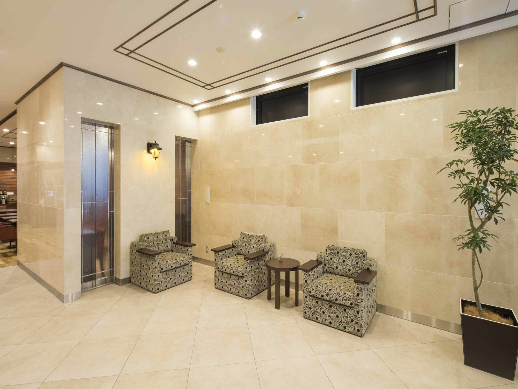 Hotel Wbf Shinsaibashi Osaka Buitenkant foto