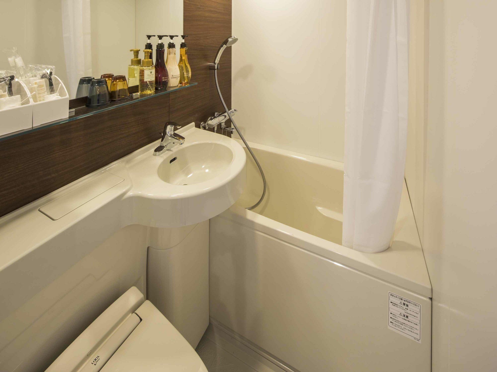 Hotel Wbf Shinsaibashi Osaka Buitenkant foto