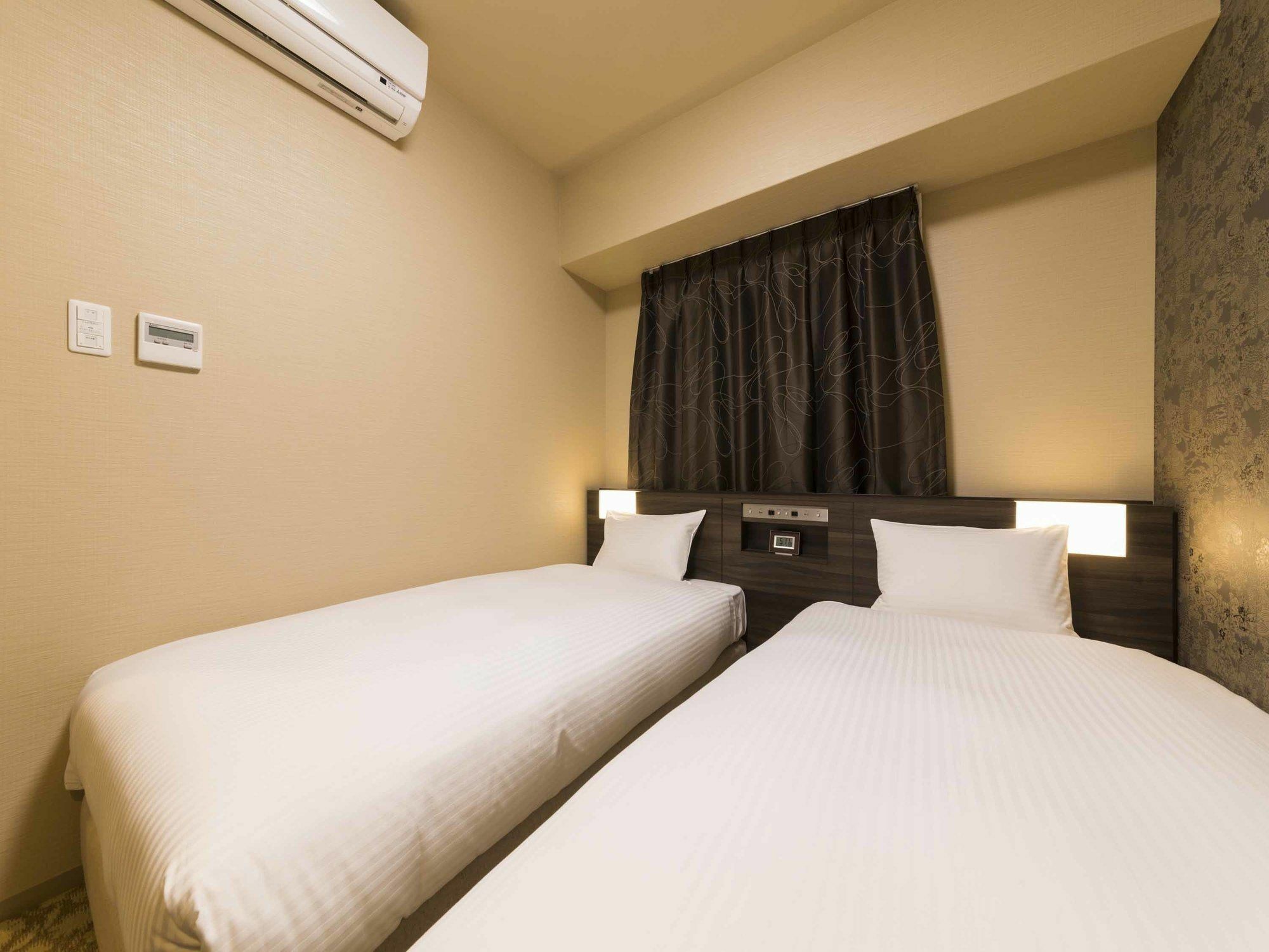 Hotel Wbf Shinsaibashi Osaka Buitenkant foto