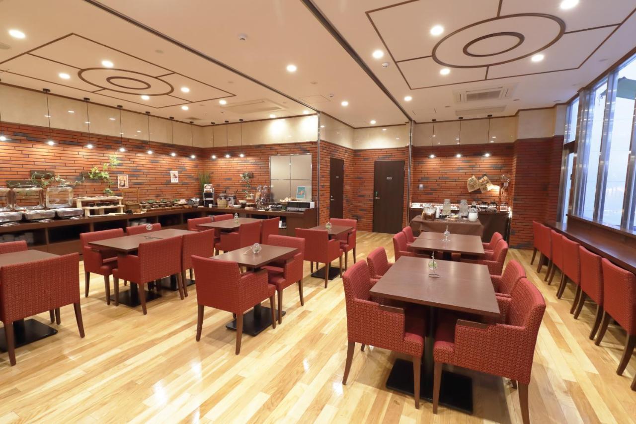 Hotel Wbf Shinsaibashi Osaka Buitenkant foto